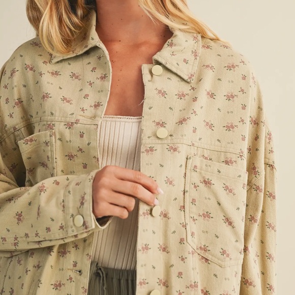 Floral Back Pleated Jacket NWT - Picture 5 of 5